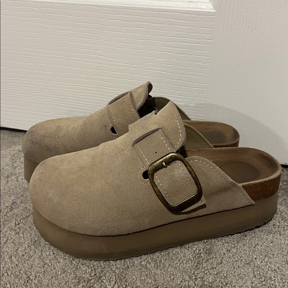 Platform clogs - Picture 2 of 4